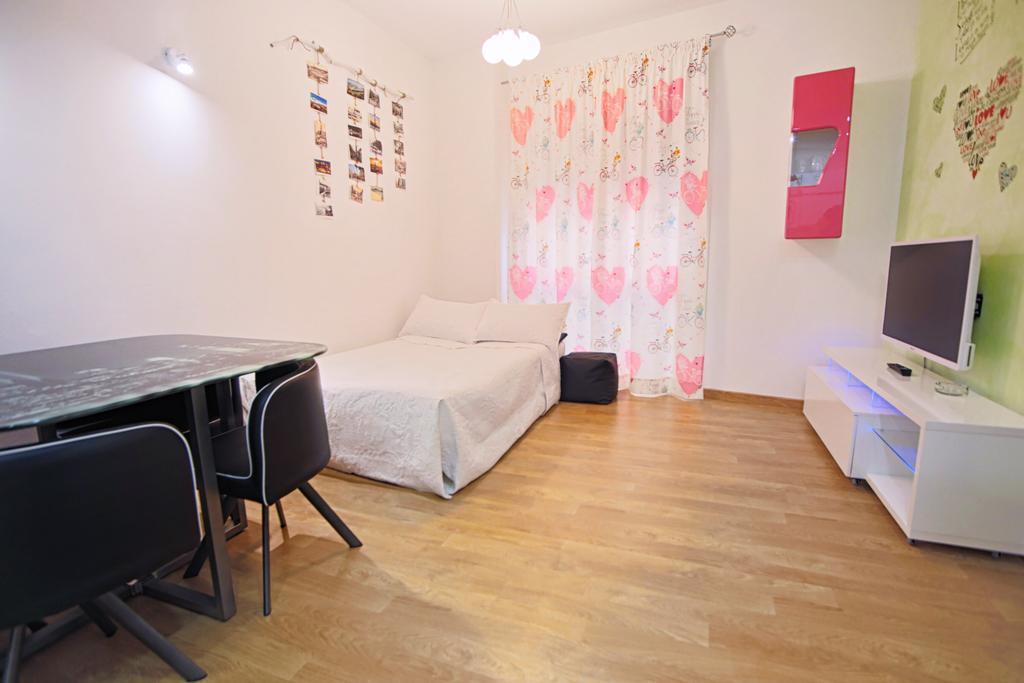 Apartamentos Momas La Casa De Mamá Malaga Bagian luar foto