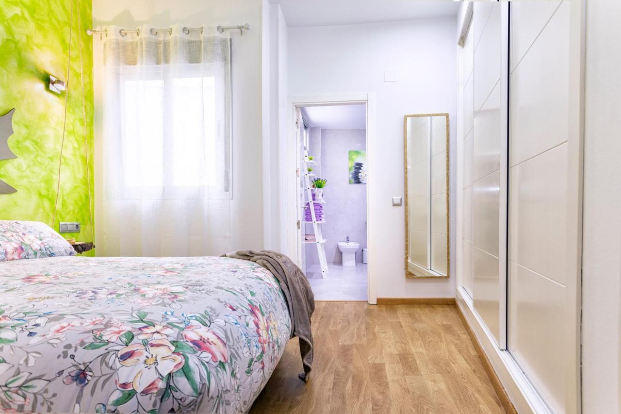 Apartamentos Momas La Casa De Mamá Malaga Bagian luar foto